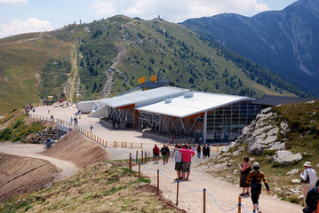 Funivia Malcesine-Monte Baldo  - Seilbahnstation am Berg Monte Baldo in Malcesine