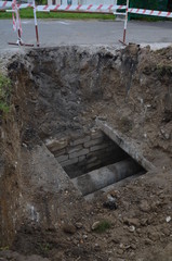 wykop , awaria ciepła , rura , para ,rura pękła , rurociąg cieplny , awaria rurociągu ciepła , wykop  , naprawa rurociągu , kanał ciepłowniczy , kanał cieplny , awaria kanału © Szymon