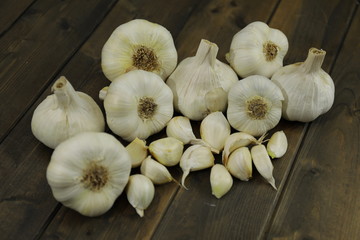 Aglio ingrediente per cucinare