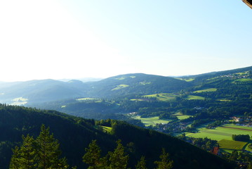 Obraz premium Felder und Berge