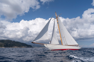 Naklejka premium Classic sailing yacht