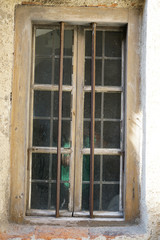 Windows photographed from the outside have always served people useful to bring light and fresh air inside the building