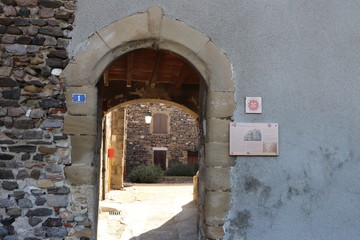 Eglise Saint Mayol dans le Village de Ternay - Département du Rhône - France - Extérieur de l'église