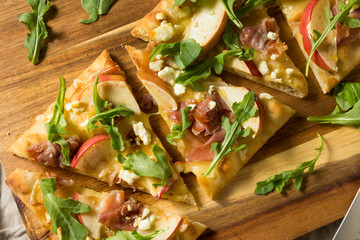 Apple Prosciutto Flatbread Pizza Appetizer