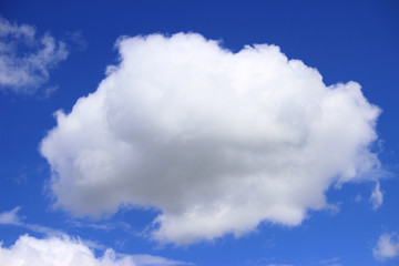 Obraz premium Pillow in the sky