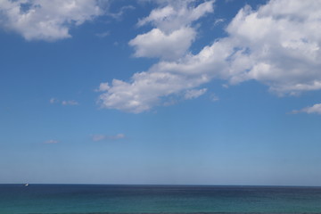 하늘 아래 바다