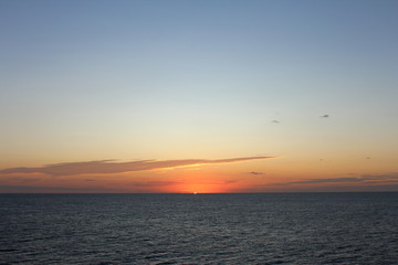 フェリー　朝焼け