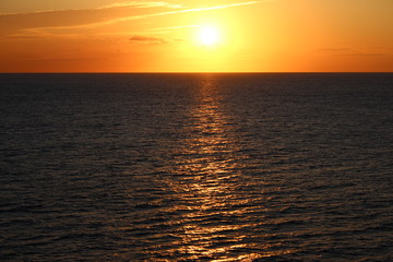 フェリー　朝焼け