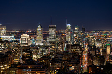 Fototapeta na wymiar Montreal at night from above