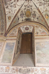 Obraz premium Frescoes in the first inner courtyard at medieval Palazzo Vecchio, Florence, Tuscany, Italy.