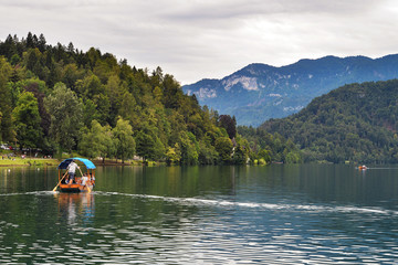 Lago Bled, Slovenia. Bled è un lago di origine glaciale delle Alpi Giulie localizzato nel nord-ovest della Slovenia.