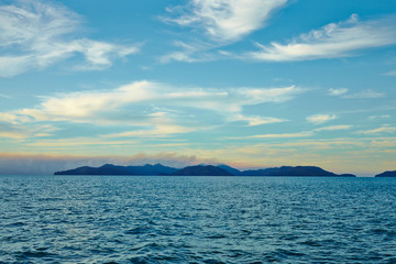 Fototapeta premium sea and blue sky