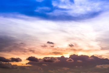 Obraz premium Sunset with clouds in the evening