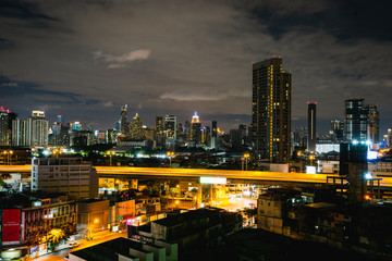 Bangkok Cityscape Panorama bei Nacht, Thailand