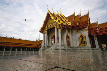 Wat Benchamabophit Tempel bei Sonnenuntergang, Backpacking in Bangkok, Thailand