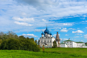 Fototapeta na wymiar Panoramic view of The Suzdal Kremlin in Suzdal, Russia. The Golden Ring of Russia