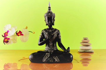 Figura de culto, transmitiendo paz y relajacion