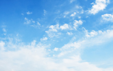 Fototapeta na wymiar landscapes blue sky with white cloud and sunshine