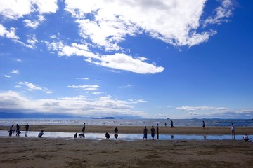 It is the coast of Japan. The place is titibugahama in Kagawa