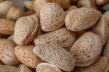  almonds and shelled almonds for health