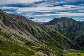 Naklejka premium 南アルプスから富士山