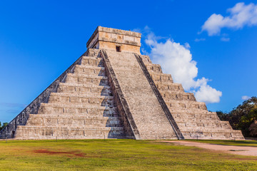 Chichen Itza, Mexico. Temple of Kukulcan.