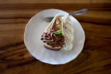 Raw vegan cheesecake with cashew cream