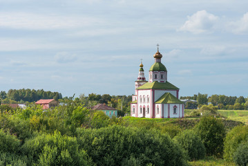 Fototapeta na wymiar Church of St. Elijah the Prophet on Ivanova mountain in Suzdal, Russia. The Golden ring of Russia.