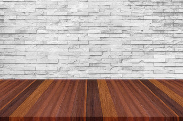 empty room with wooden floor and wall