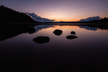 Fototapeta premium sunset on the lake