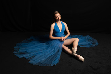 Ballerina in blue © Harris Shiffman