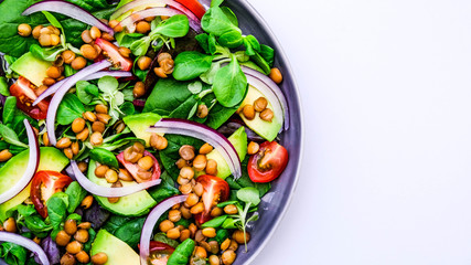 Healthy Avocado and Lentil Salad