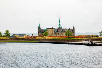 Obraz premium Waterfront view of Kronborg Castle in Elsinore, Denmark