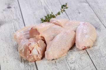 Raw chicken wings