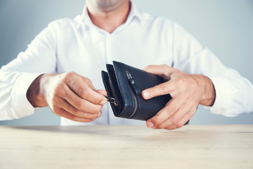 man hand wallet on desk