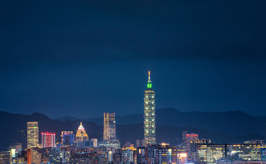 Fototapeta na wymiar View on the downtown of Taipei, Taiwan