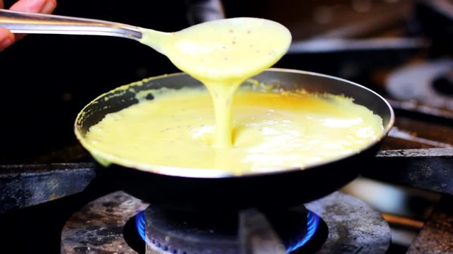 Molho quente na frigideira