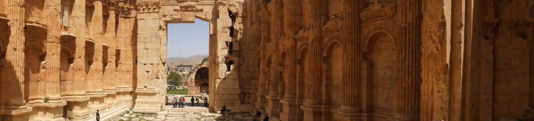 Fototapeta premium Innenhof eines Tempels von Baalbek