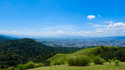Fototapeta na wymiar 若草山からの眺望　奈良市街　山頂