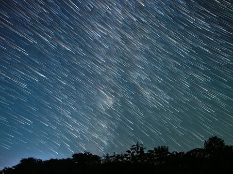 ペルセウス座流星群 比較明合成 2016