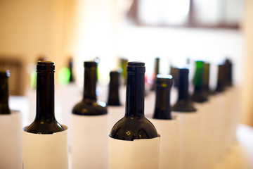 blind wine tasting bottle preparation with numbers