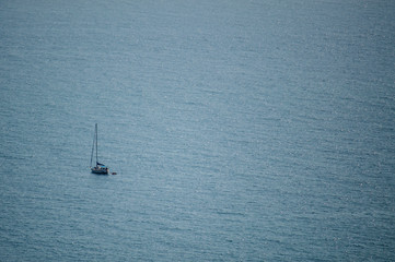 Velero en alta mar. Mar Mediterráneo / Sailboat on the high seas. Mediterranean Sea. Málaga