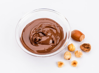 Cioccolata da spalmare con nocciole