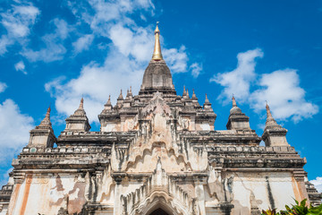 Fototapeta na wymiar amazing temples of bagan in myanmar