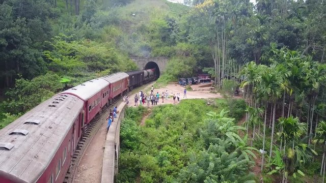 Train Nine Arch Bridge Sri Lanka