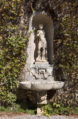 Giusti Garden Verona Italy Fountain with capital