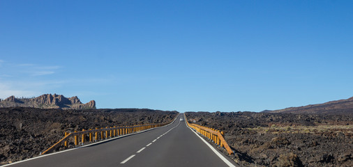 Dans le crat&egrave;re d'El Teide &agrave; Tenerife