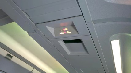 Airplane Fasten Seat Belt Light Turns On And Off