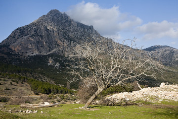 Fototapeta na wymiar Mountain scenery during winter near the Sierra sur of Jaen, Andalucia, Spain