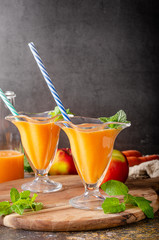 Carrot smoothie organic